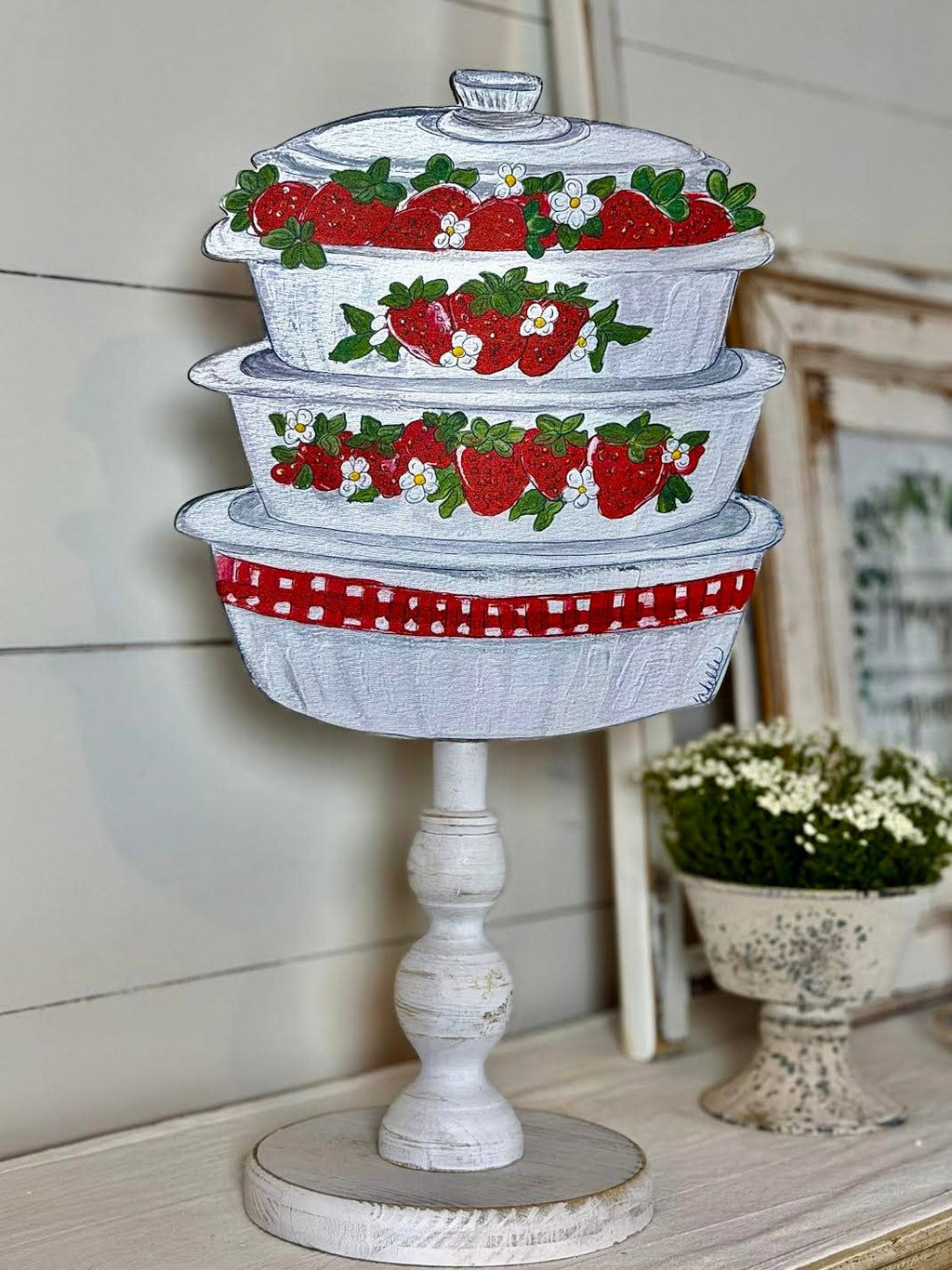 Seasonal & Everyday Topper: Vintage Pyrex Strawberry Bowls