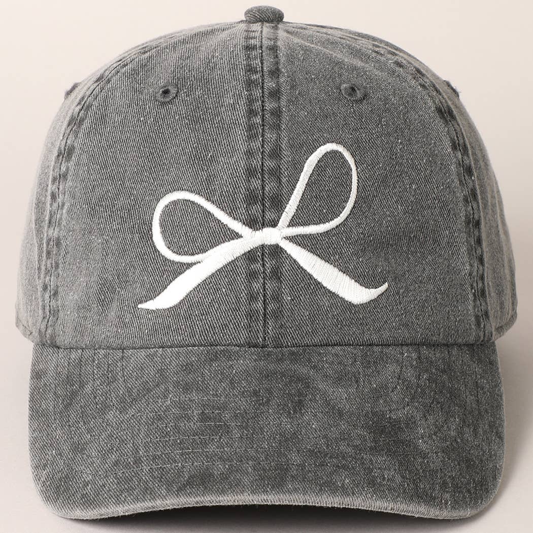 Bow Embroidered Cotton Baseball Cap: Black / One Size