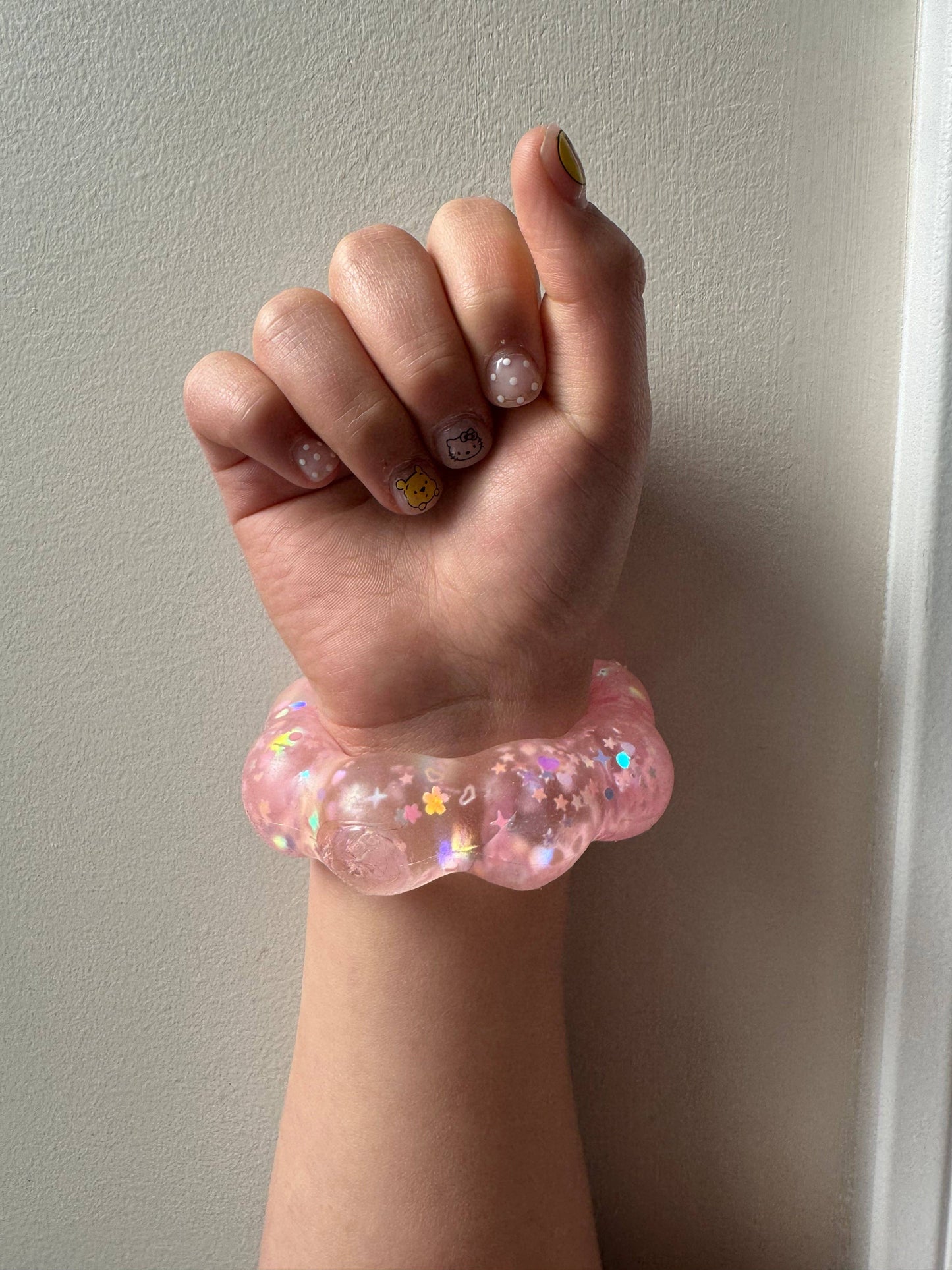 Feelzies™ Limited Edition Glitter Bracelet: Lime Pop