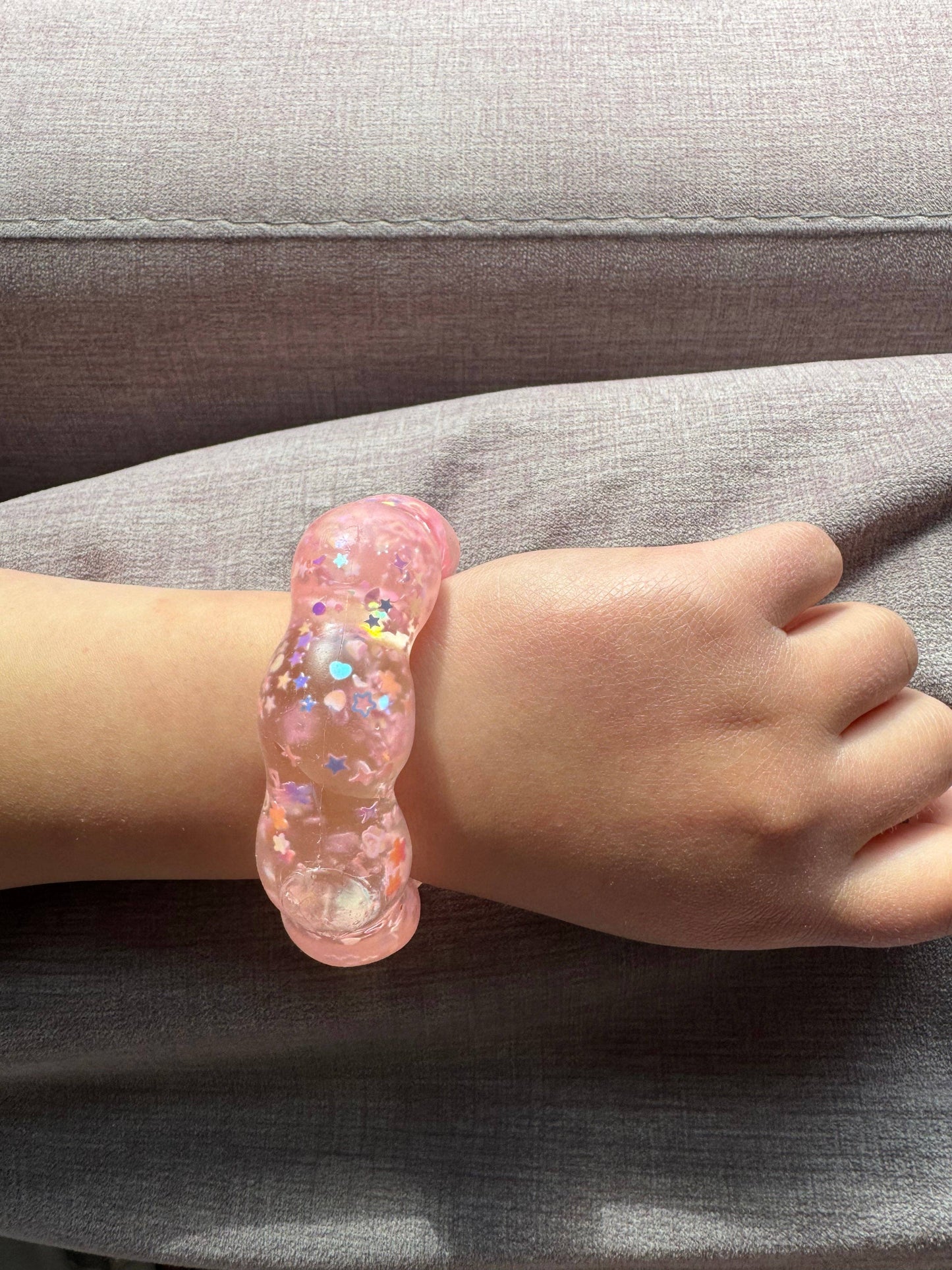 Feelzies™ Limited Edition Glitter Bracelet: Lime Pop