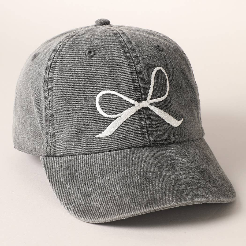 Bow Embroidered Cotton Baseball Cap: Black / One Size