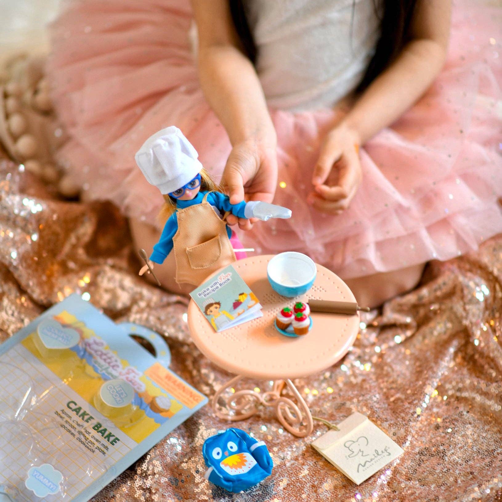 Doll Clothes | Cake Bake | Lottie